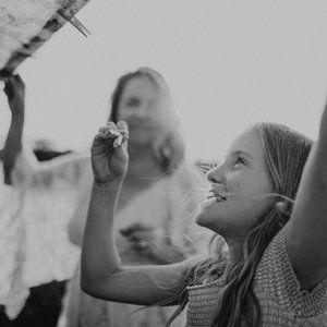 Meet your Poshers, Tammy & Piper